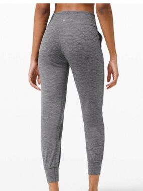 Lululemon Align Jogger Crop In Heather Core Medium Gray Style W6BJOS Size 4